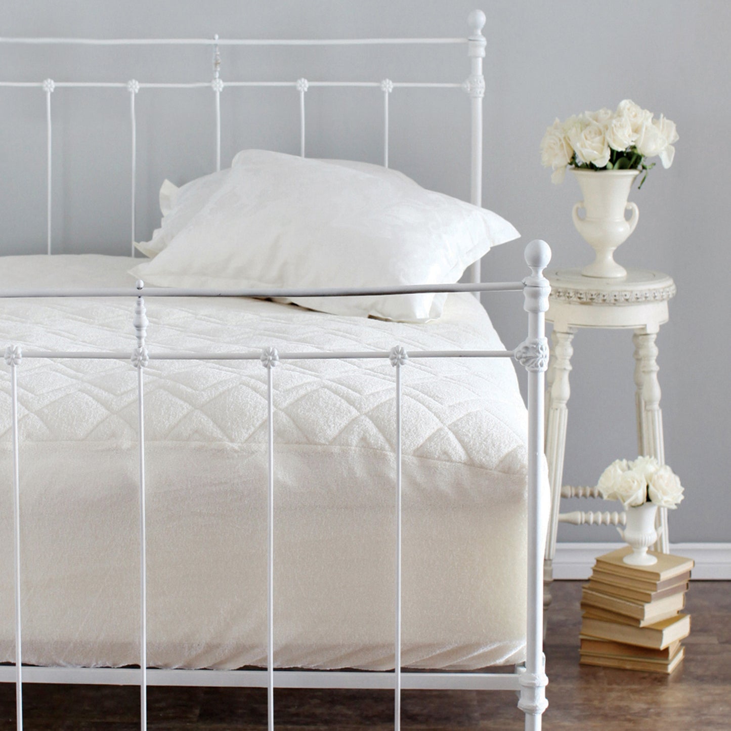 St. Dormeir 16 inch Mattress Protector by St. Genève