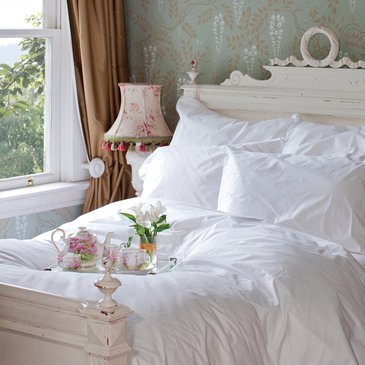 Hotel Roma Sheet Set by St. Genève
