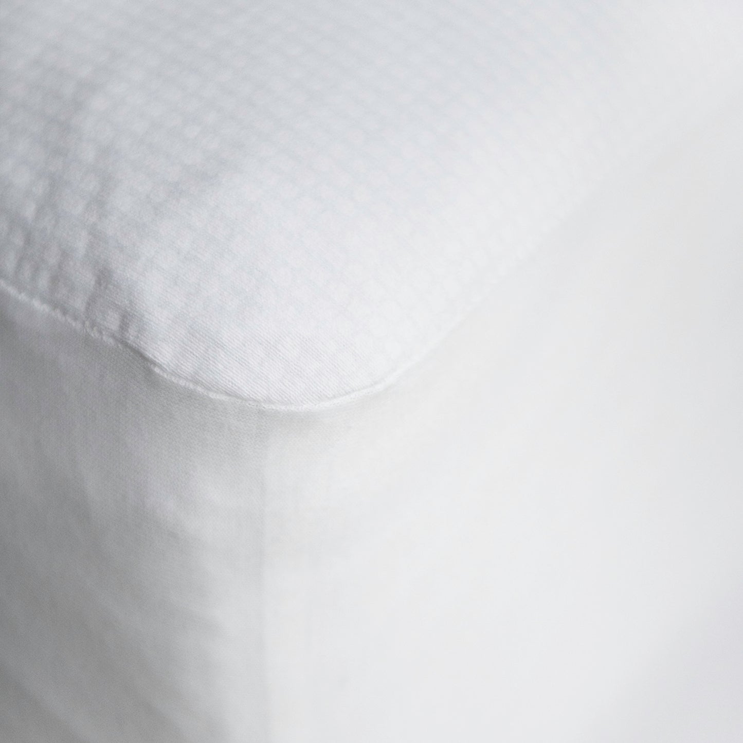 Ambicool 16 inch Mattress Protector by St. Genève