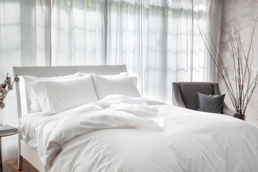 Porto White Sheet Set by St. Genève