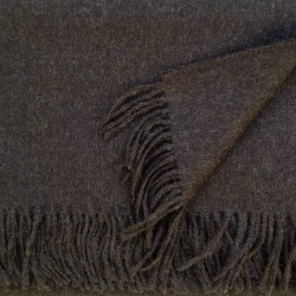Alfie Throw by St. Genève