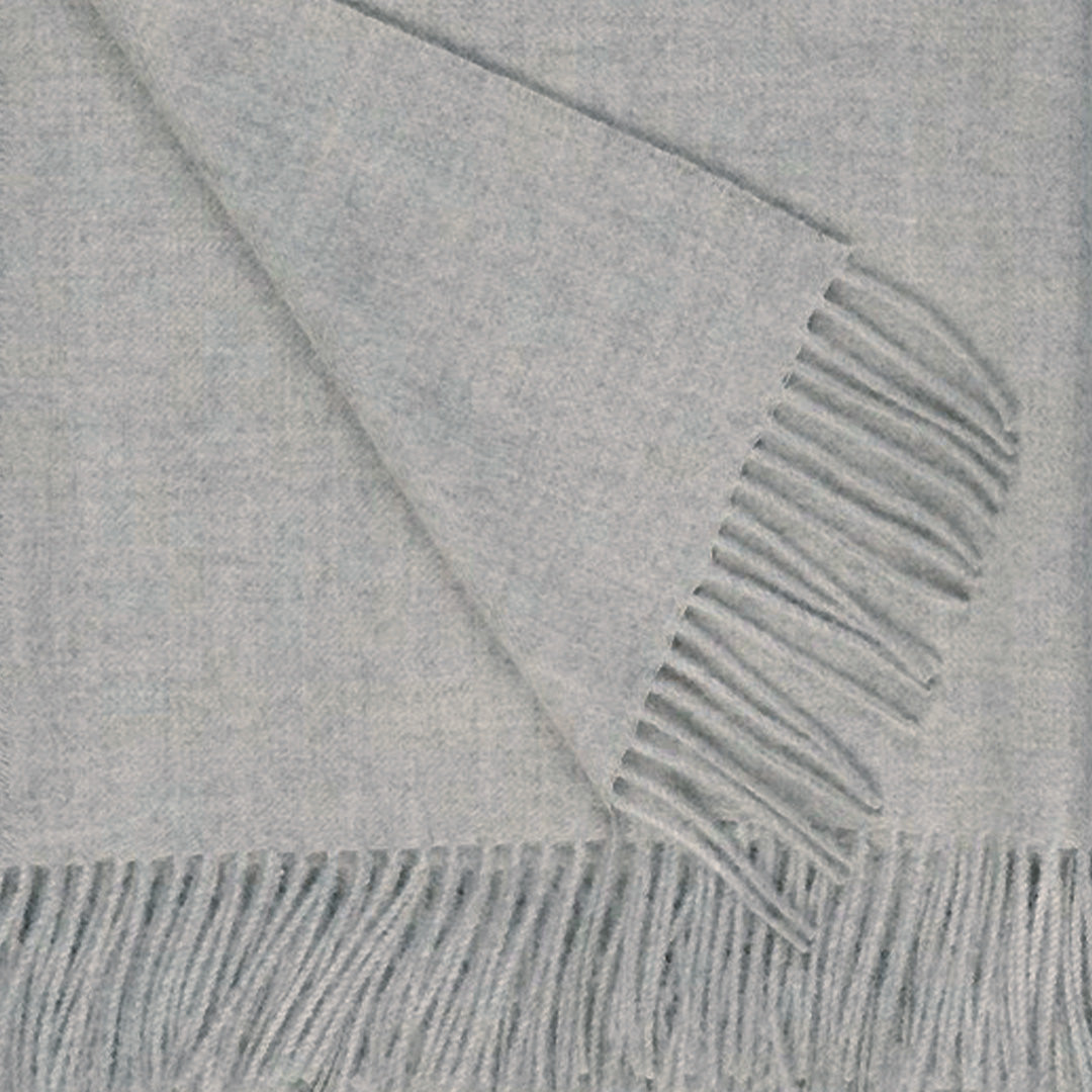 Alfie Throw by St. Genève