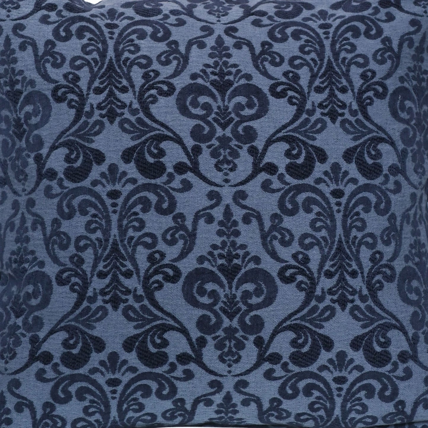 Royce Throw by St. Genève
