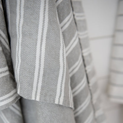 Forte Towel by St. Genève