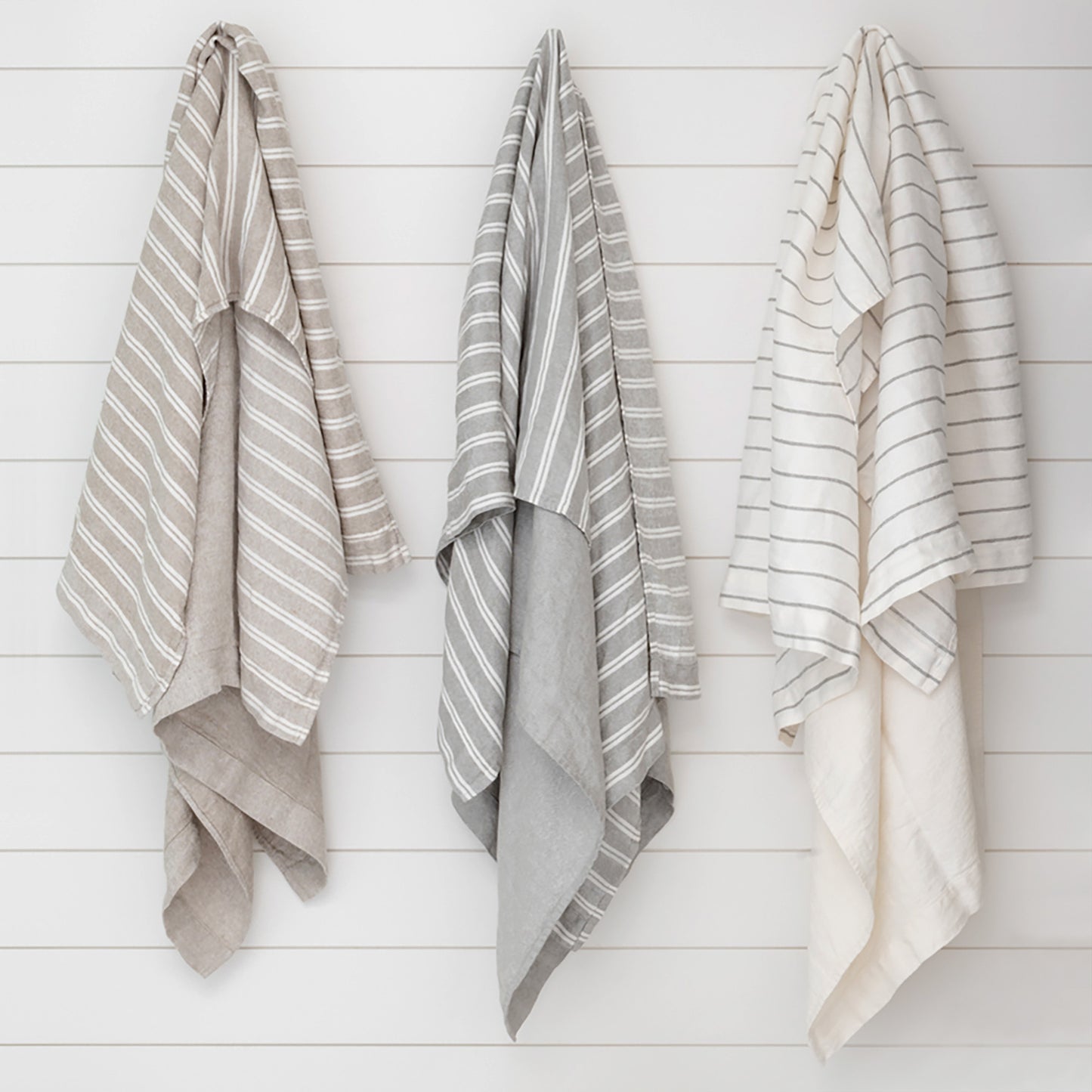 Forte Towel by St. Genève
