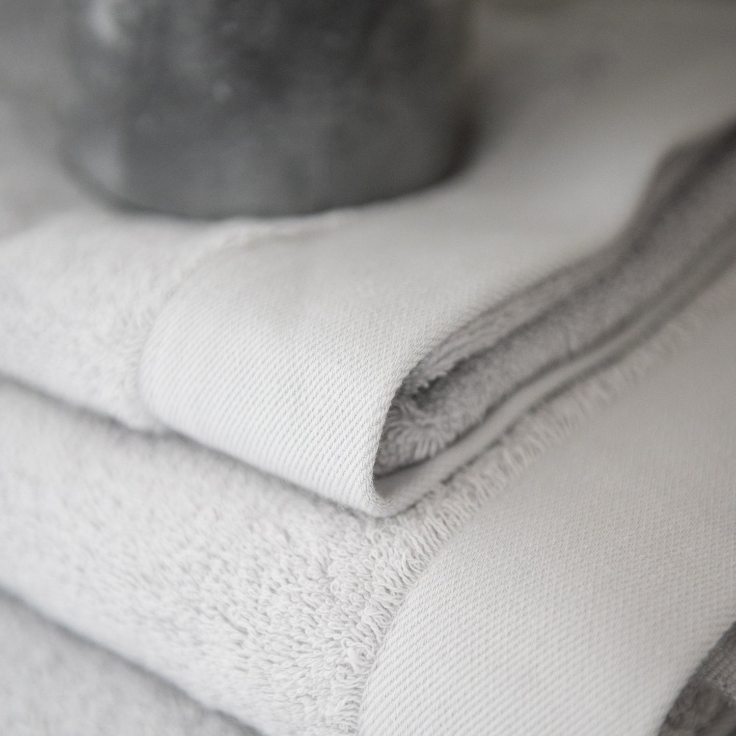 Puro Towel by St. Genève